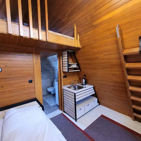 Koliba カントリーハウス Umoljani